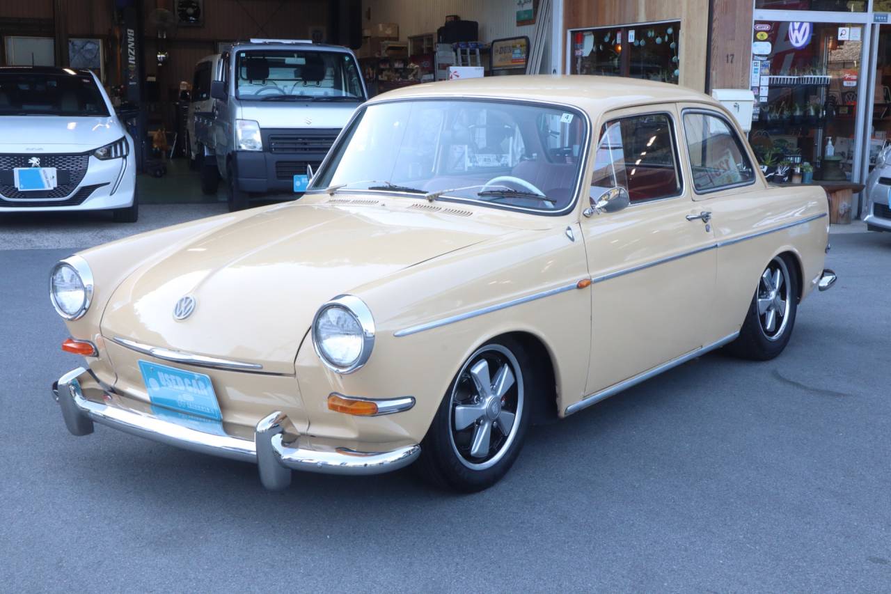フォルクスワーゲン タイプⅢ NOTCH BACK 1964 911 スタイルホイール ビンテージスピード